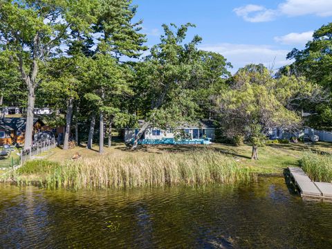 Photo of 289 McNitt Road, Manistee, MI 49660 (MLS # 25050546) Photo of 289 McNitt Road, Manistee, MI 49660 (MLS # 25050546)