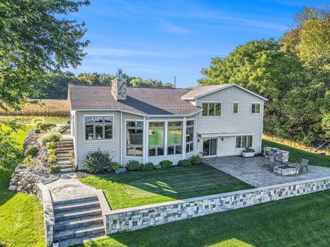 Photo of 22533 Davis Drive, Three Rivers, MI 49093 (MLS # 25052316)