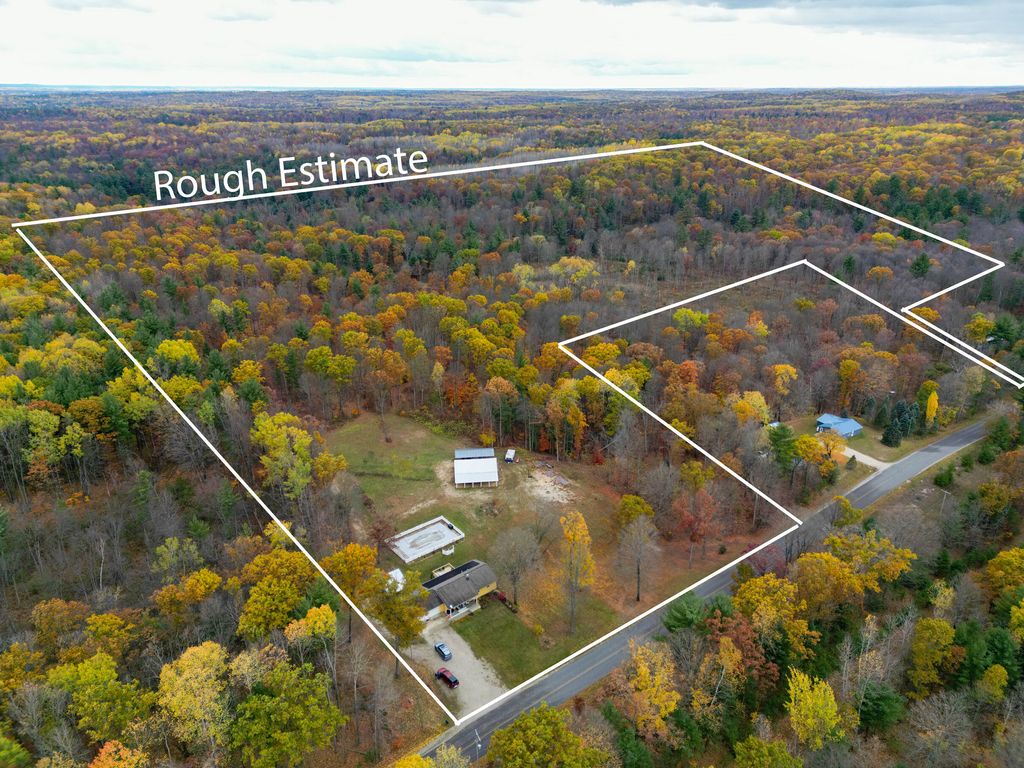 Photo of 23763 11 Mile Road, Big Rapids, MI 49307 (MLS # 25056476)