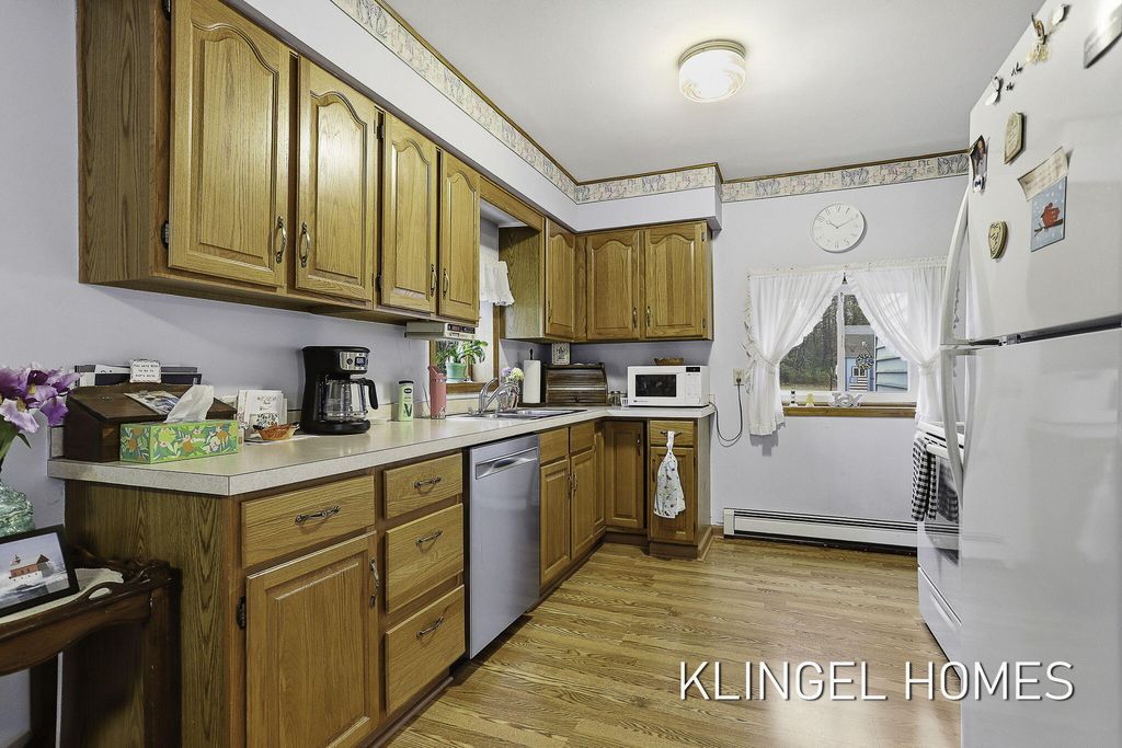 Photo of 3450 Sheridan Drive, Muskegon, MI 49444 (MLS # 26017613)