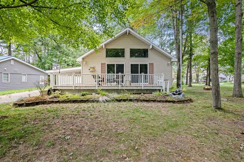 10905 1st Street Canadian Lakes MI 49346
