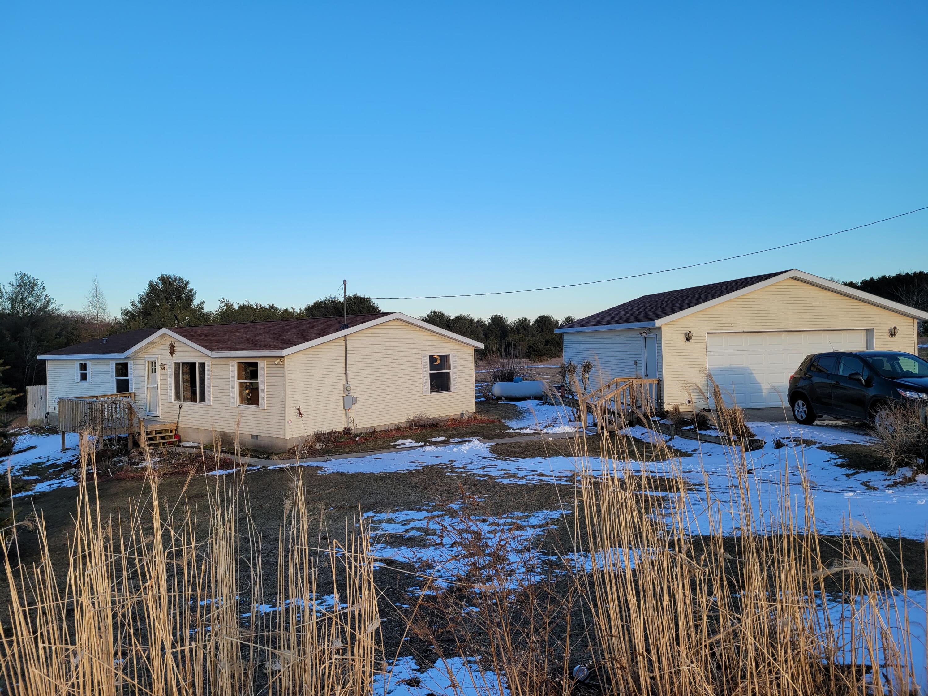 Photo 5 of 25 of 4486 S Custer Road land