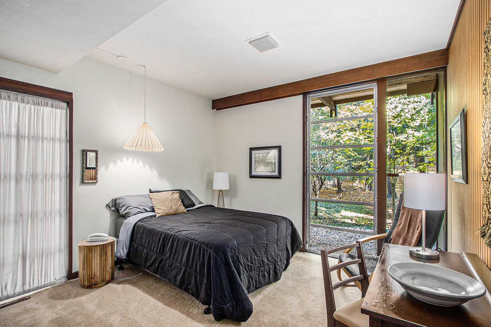 Kalamazoo, Michigan 49008, United States, 4 Bedrooms Bedrooms, ,3 BathroomsBathrooms,Residential,Active,235603