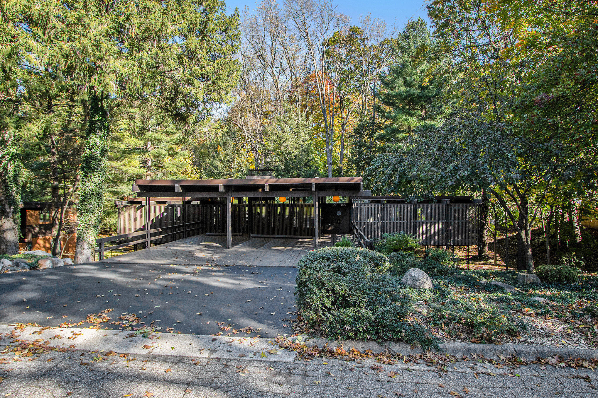 Kalamazoo, Michigan 49008, United States, 4 Bedrooms Bedrooms, ,3 BathroomsBathrooms,Residential,Active,235603