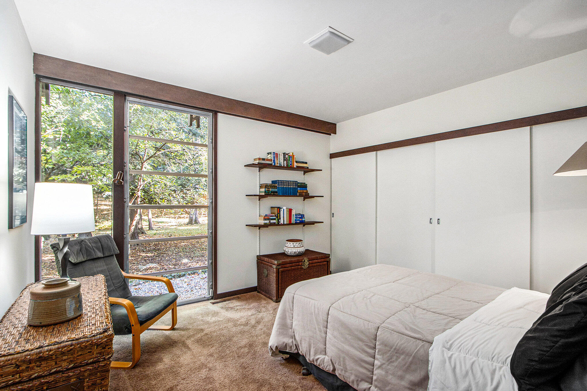 Kalamazoo, Michigan 49008, United States, 4 Bedrooms Bedrooms, ,3 BathroomsBathrooms,Residential,Active,235603