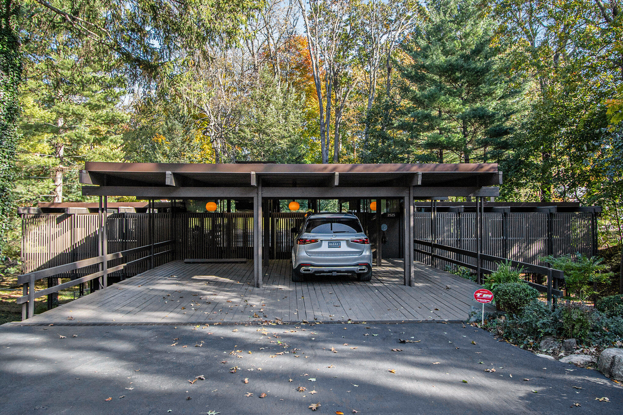 Kalamazoo, Michigan 49008, United States, 4 Bedrooms Bedrooms, ,3 BathroomsBathrooms,Residential,Active,235603