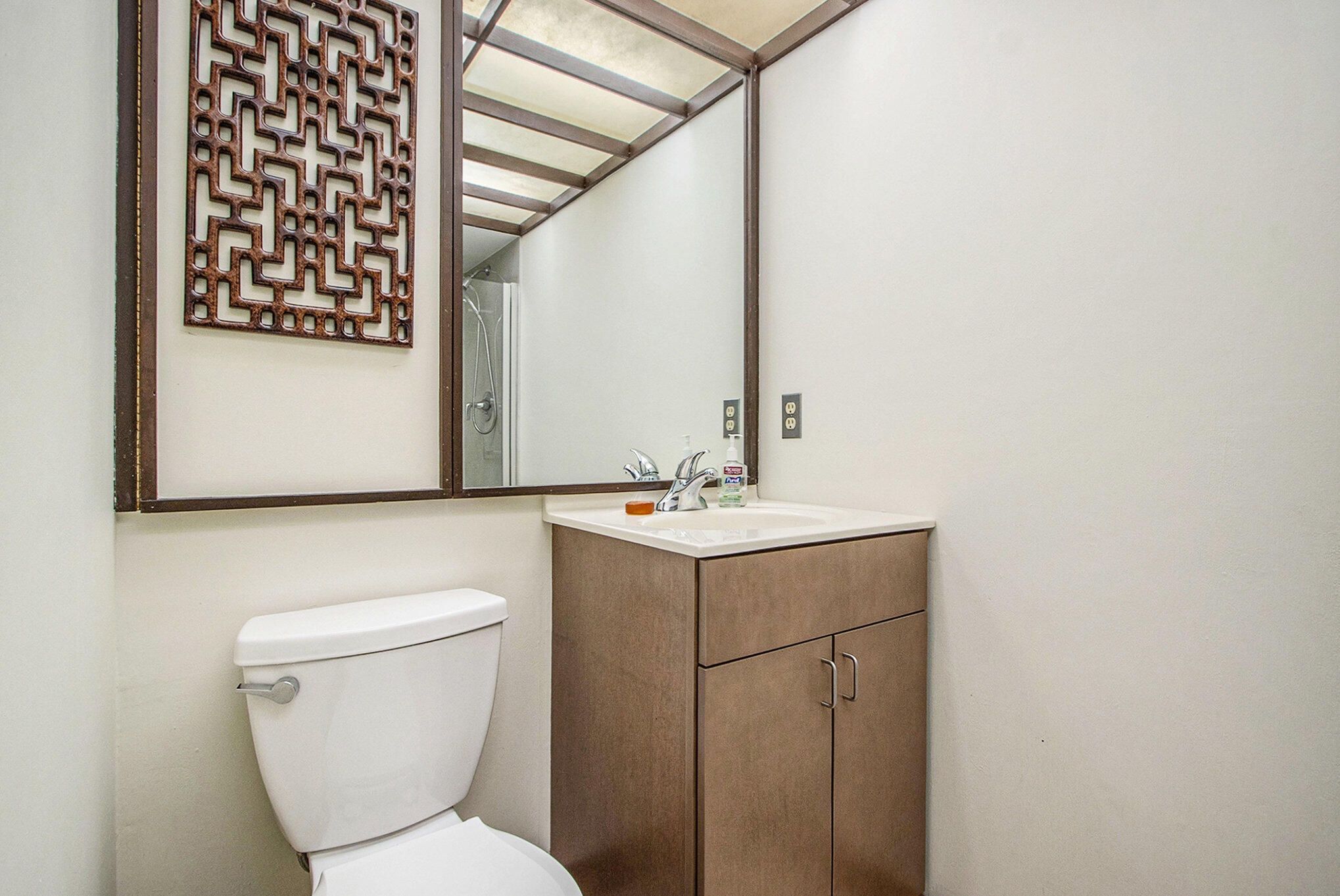 Kalamazoo, Michigan 49008, United States, 4 Bedrooms Bedrooms, ,3 BathroomsBathrooms,Residential,Active,235603