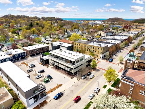Photo of 300 Washington Avenue #3, Grand Haven, MI 49417 (MLS # 26018894)