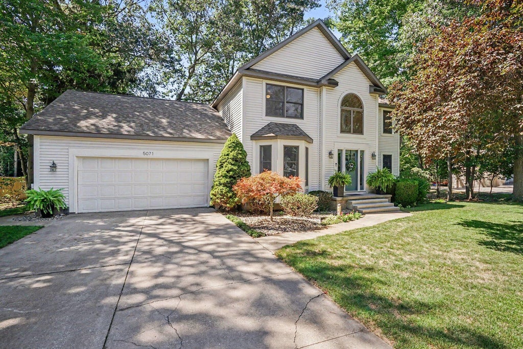 Photo of 5071 Shady Creek Drive, Muskegon, MI 49441 (MLS # 26045078)