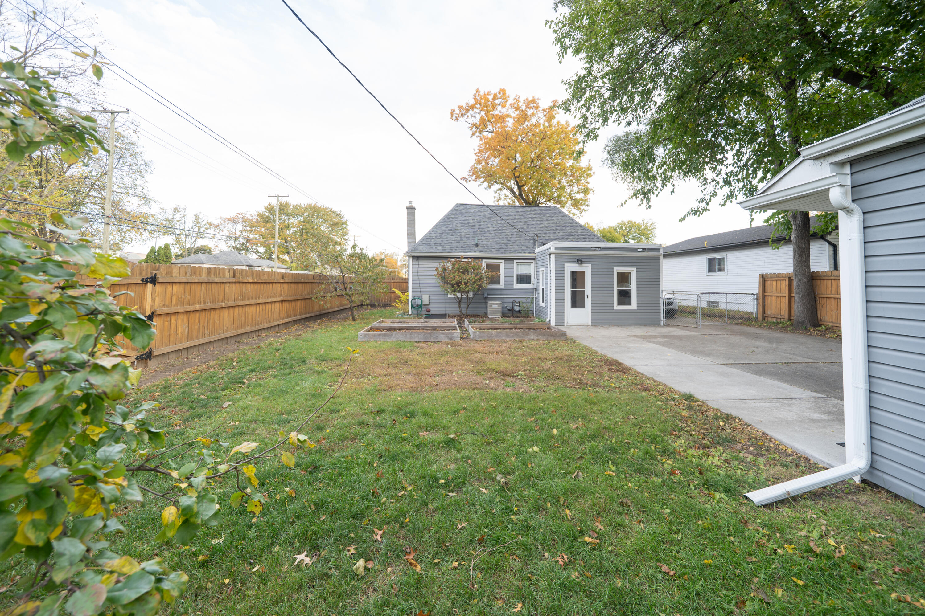 1106 E Granet Avenue