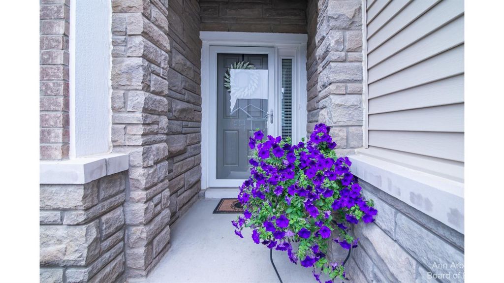 Photo of 558 Ivyland Street, Ann Arbor, MI 48108 (MLS # 26003946)