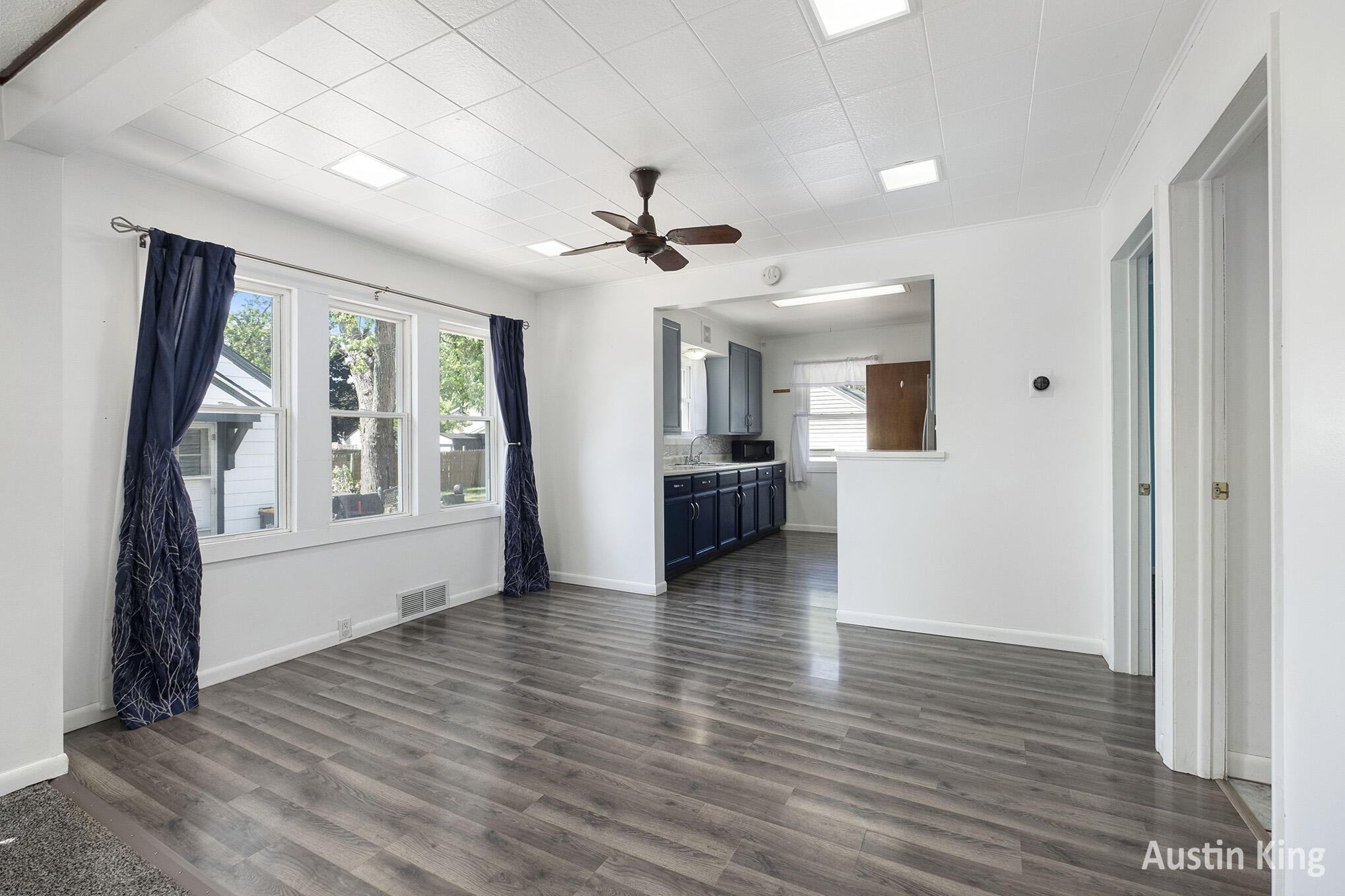 Grand Rapids, Michigan 49548, United States, 3 Bedrooms Bedrooms, ,2 BathroomsBathrooms,Residential,Pending,153343