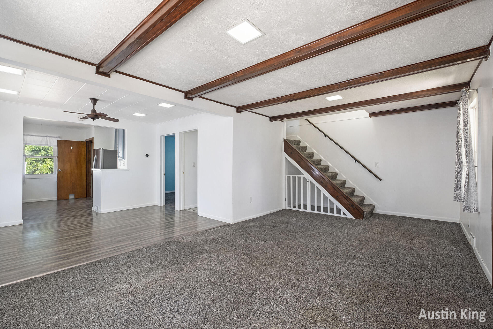 Grand Rapids, Michigan 49548, United States, 3 Bedrooms Bedrooms, ,2 BathroomsBathrooms,Residential,Pending,153343