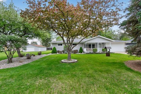 Photo of 4929 Martha Drive, Jackson, MI 49201 (MLS # 26018837)