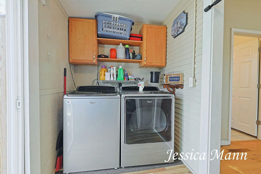 Photo of 990 W Laketon Avenue, Muskegon, MI 49441 (MLS # 26013985)