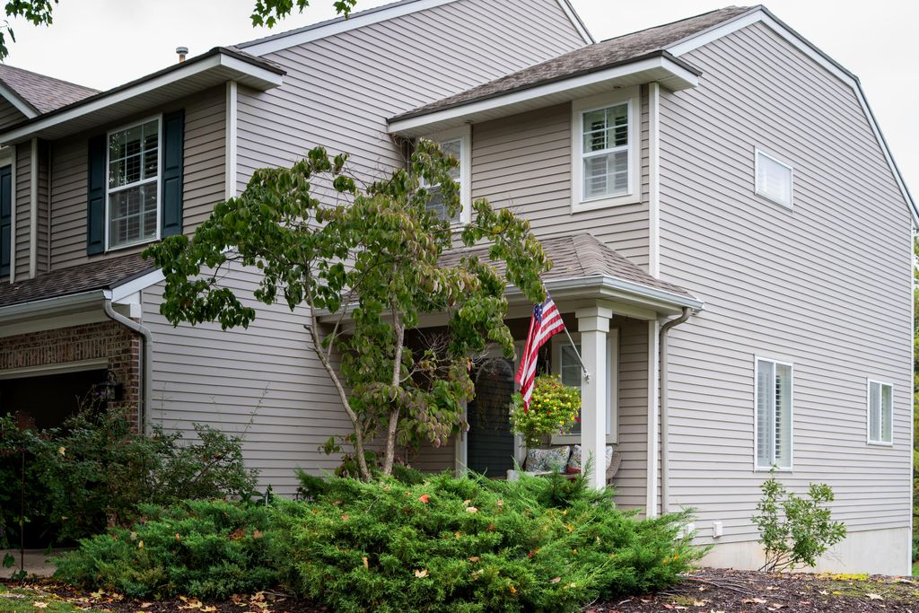 Photo of 3952 Old Elm Drive SE, Kentwood, MI 49512 (MLS # 25053172)