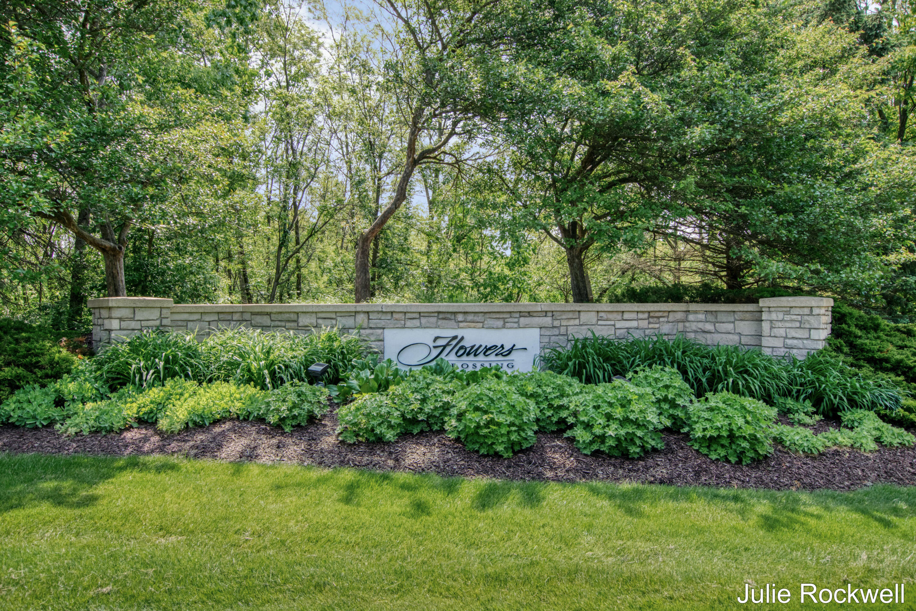 1715 Flowers Crossing Drive NE
