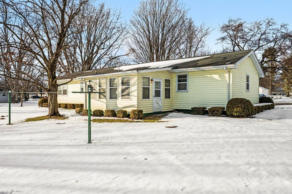 Photo of 604 Heath Avenue, White Pigeon, MI 49099 (MLS # 26005151)