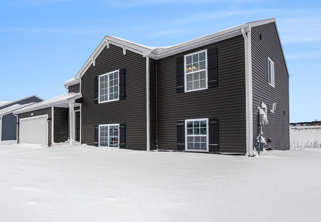 Photo of 13777 Quincy Street, Holland, MI 49424 (MLS # 25061280)