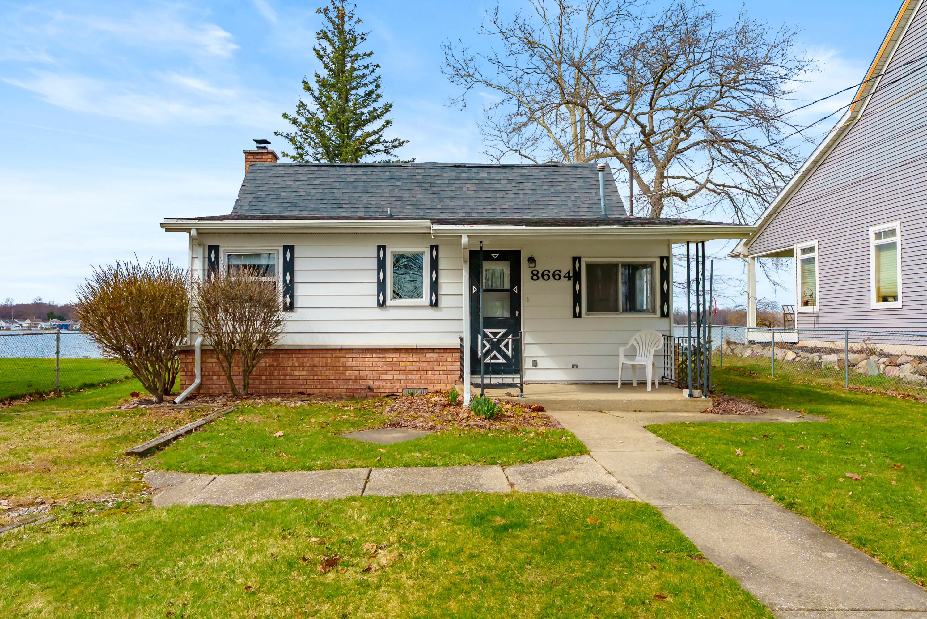 8664 E Long Lake Drive