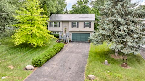 Photo of 11745 N Waldron Road, Jerome, MI 49249 (MLS # 25034885)