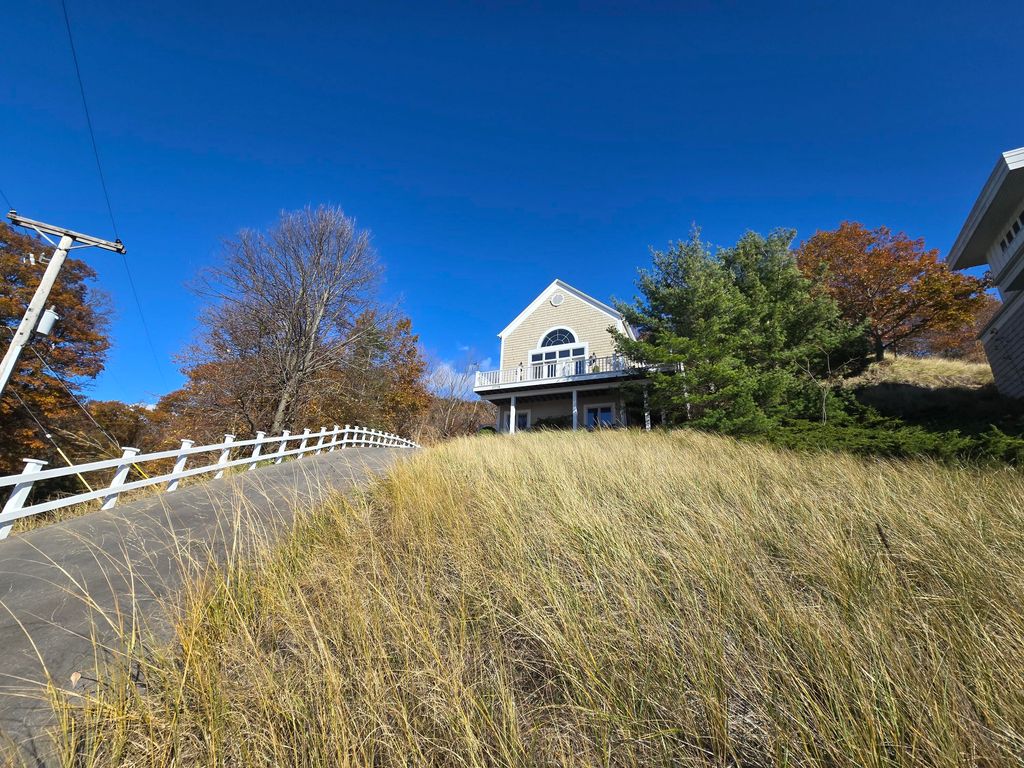 Photo of 17778 North Shore Estates Road, Spring Lake, MI 49456 (MLS # 25059187)