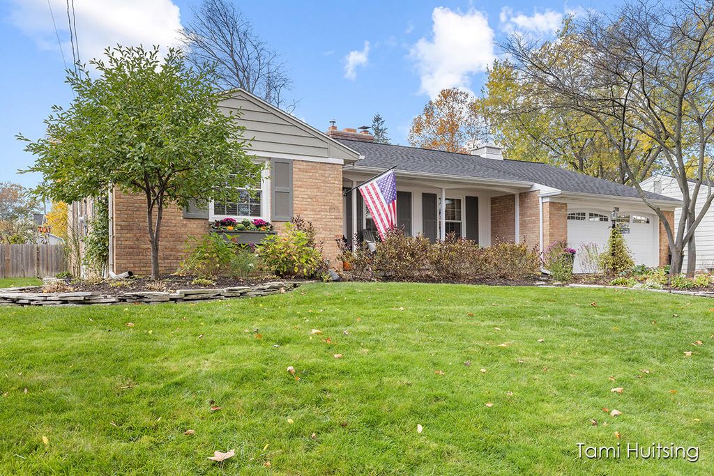 Photo of 2111 Chesaning Drive SE, Grand Rapids, MI 49506 (MLS # 23140472)