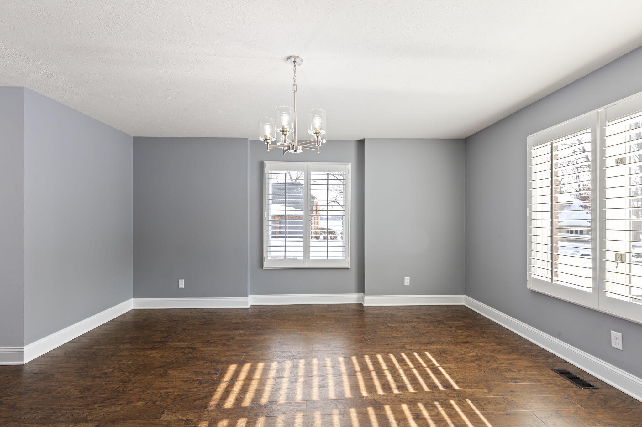 10436 Kings Point Drive