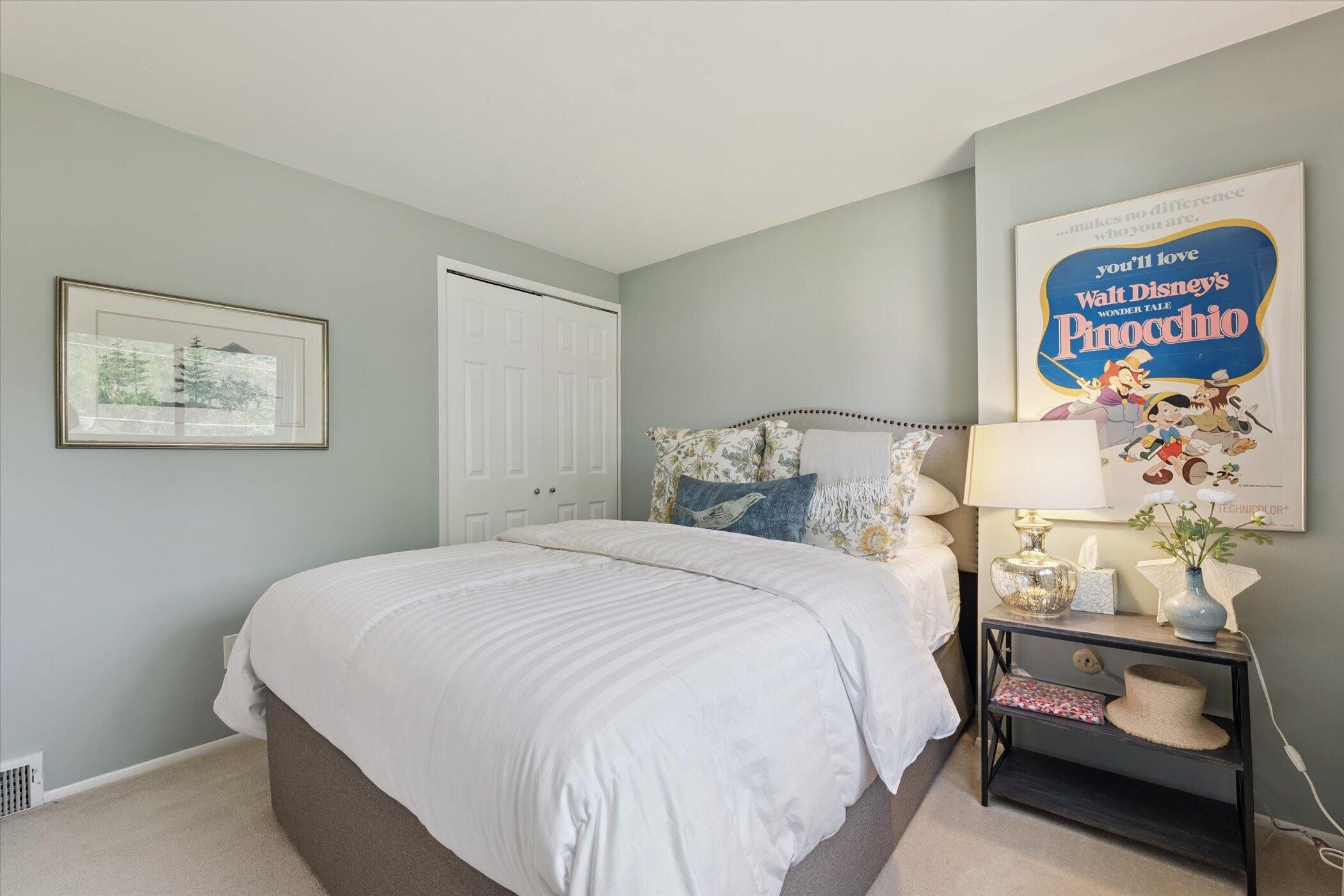 Livonia, Michigan 48152, United States, 4 Bedrooms Bedrooms, ,3 BathroomsBathrooms,Residential,Pending,203216