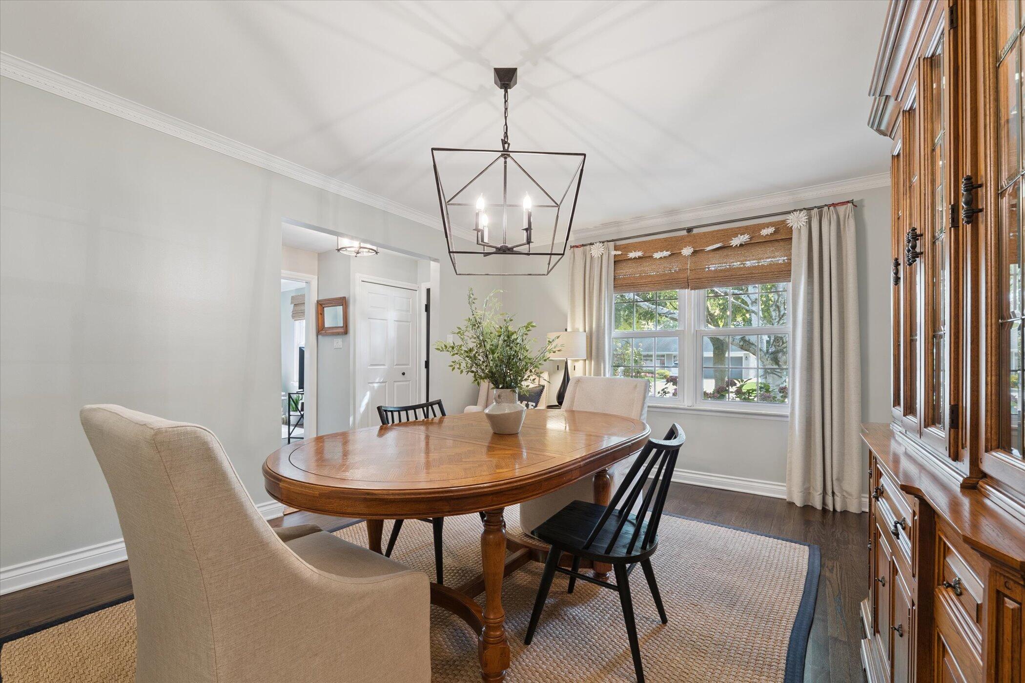 Livonia, Michigan 48152, United States, 4 Bedrooms Bedrooms, ,3 BathroomsBathrooms,Residential,Pending,203216