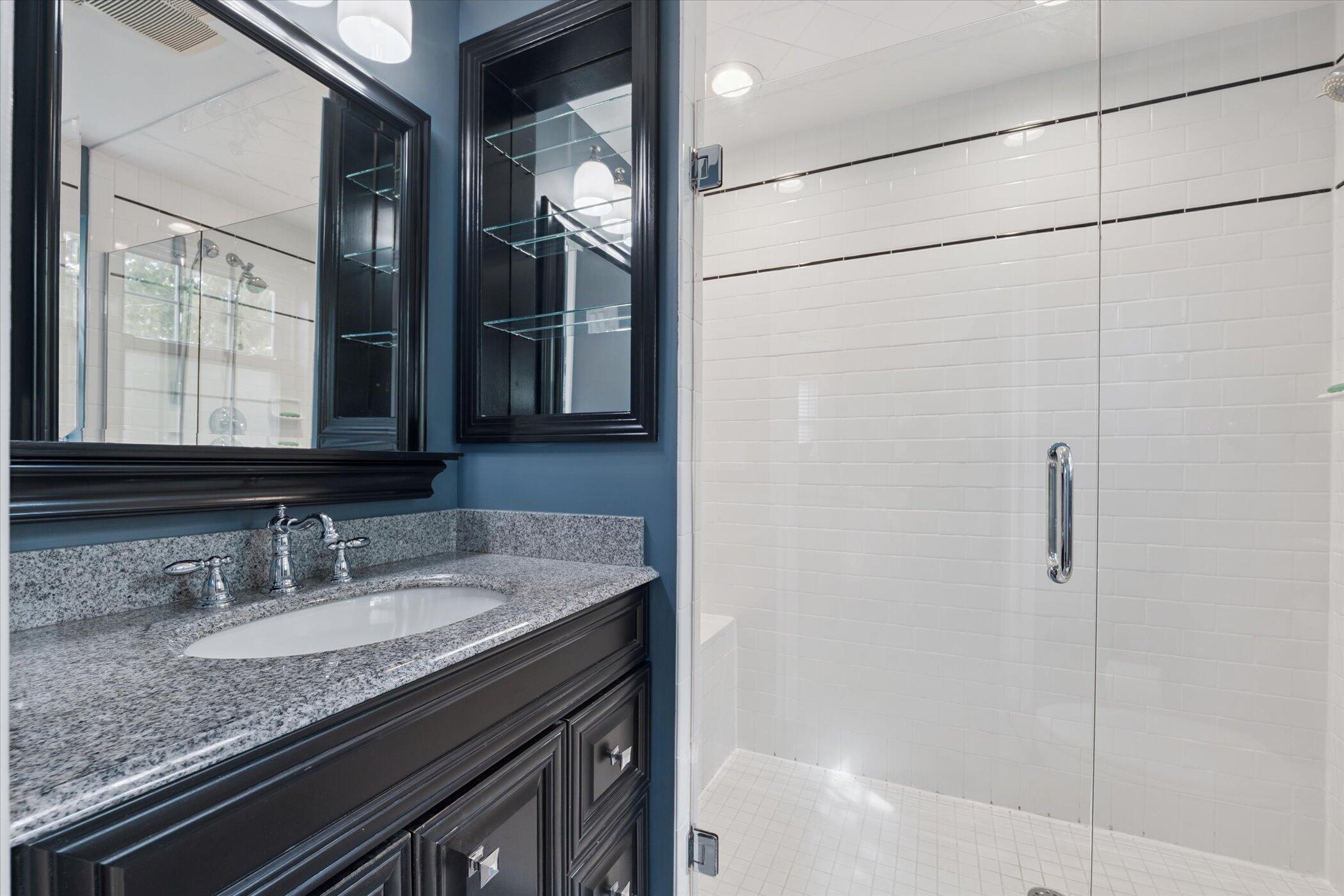 Livonia, Michigan 48152, United States, 4 Bedrooms Bedrooms, ,3 BathroomsBathrooms,Residential,Pending,203216