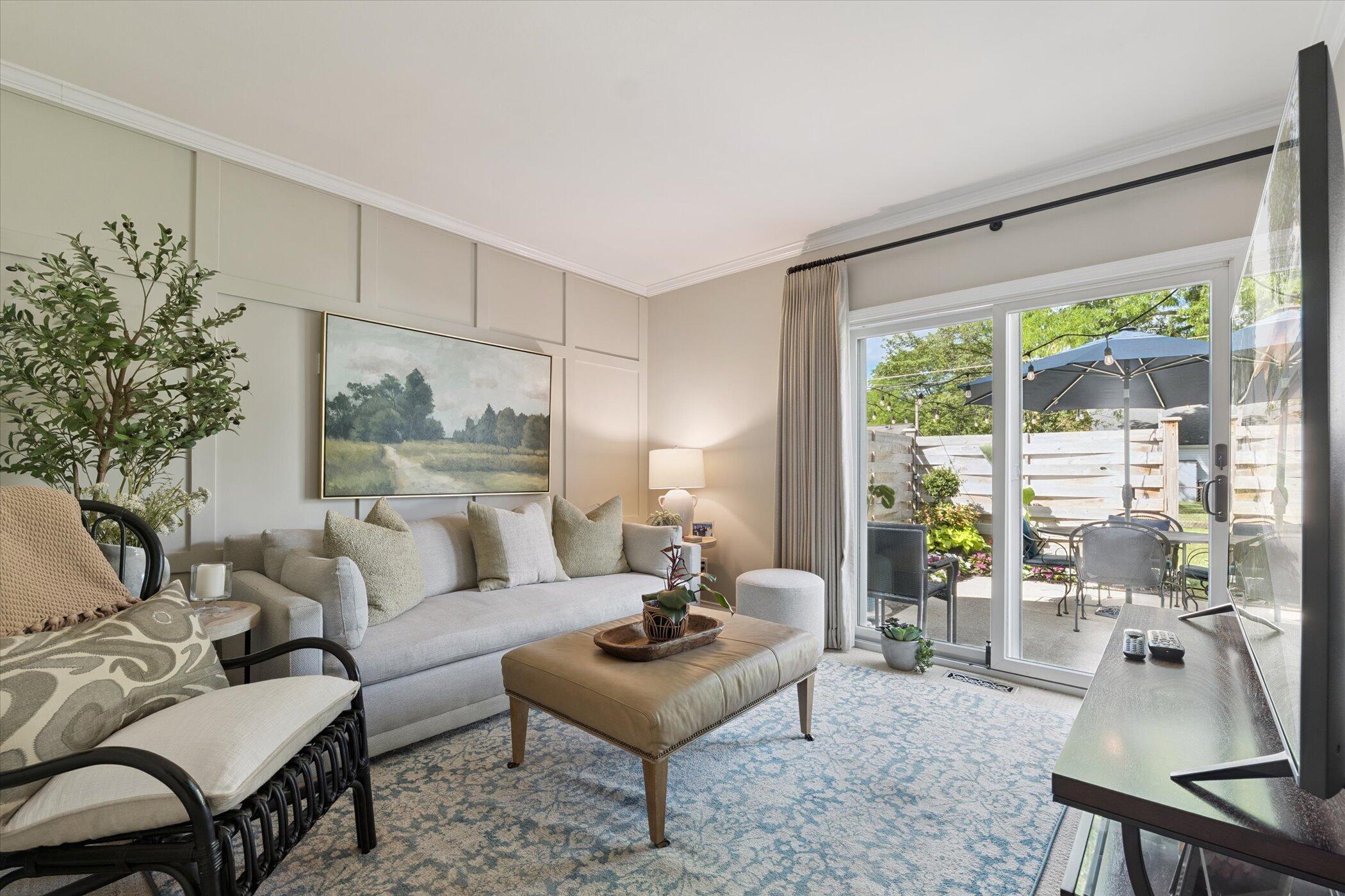 Livonia, Michigan 48152, United States, 4 Bedrooms Bedrooms, ,3 BathroomsBathrooms,Residential,Pending,203216