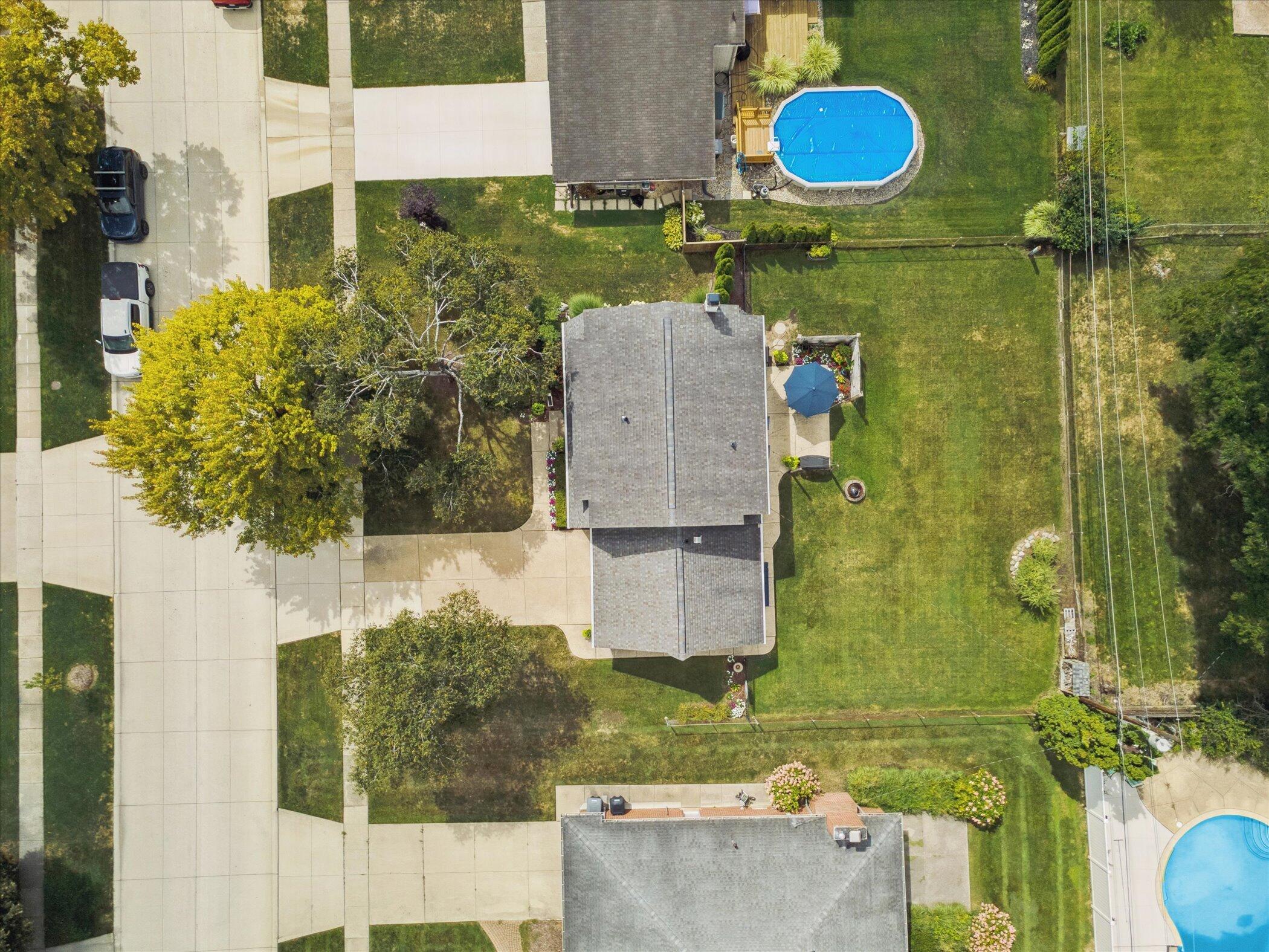 Livonia, Michigan 48152, United States, 4 Bedrooms Bedrooms, ,3 BathroomsBathrooms,Residential,Pending,203216