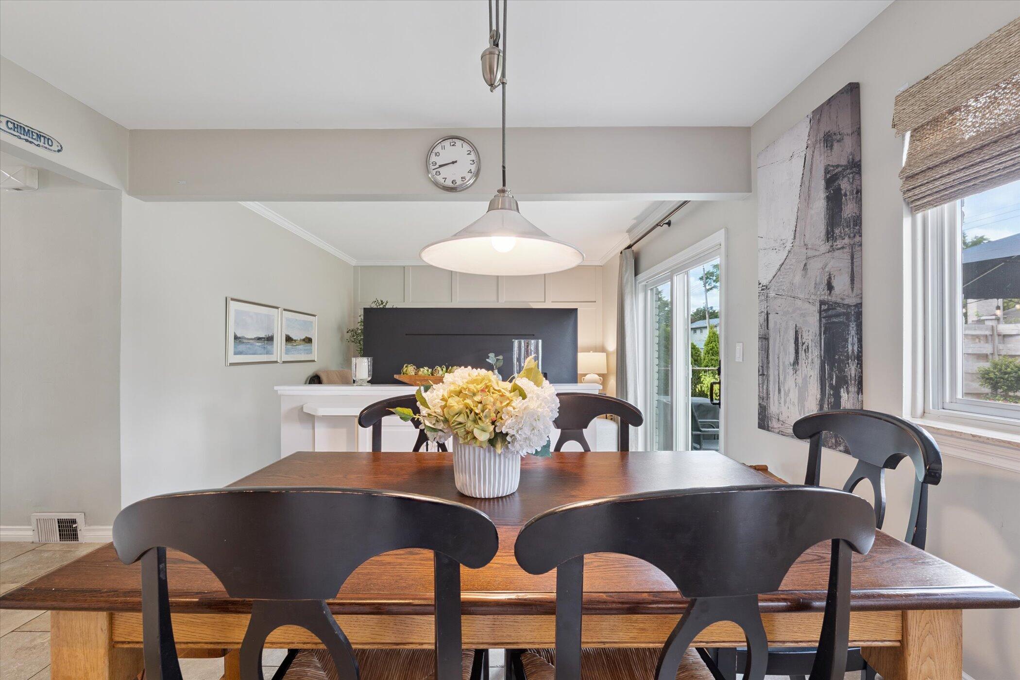 Livonia, Michigan 48152, United States, 4 Bedrooms Bedrooms, ,3 BathroomsBathrooms,Residential,Pending,203216