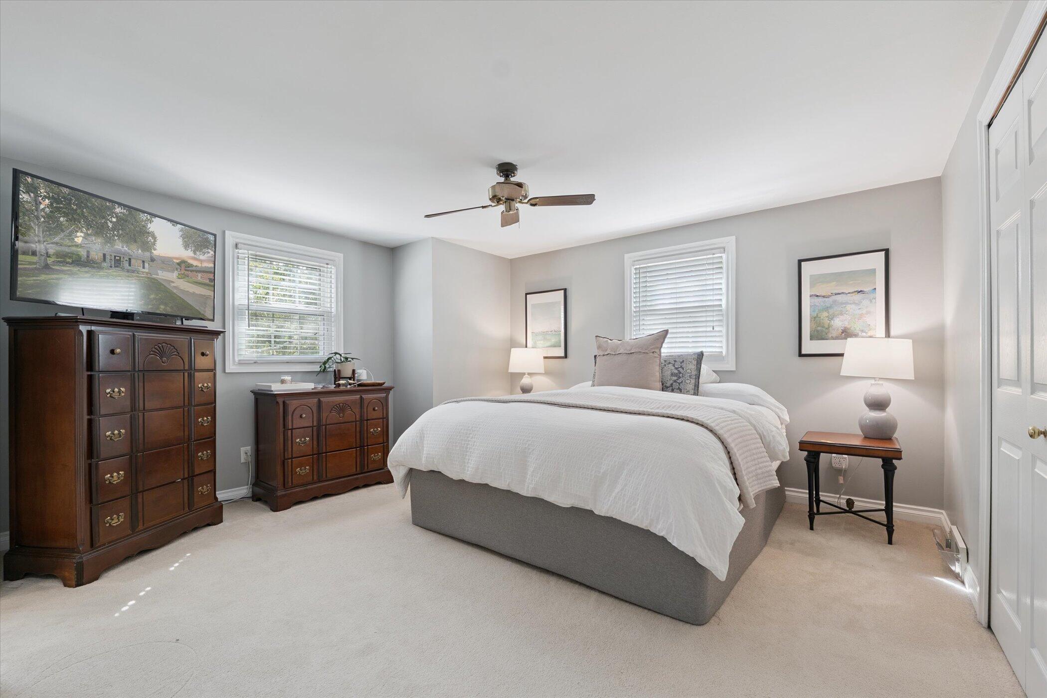 Livonia, Michigan 48152, United States, 4 Bedrooms Bedrooms, ,3 BathroomsBathrooms,Residential,Pending,203216