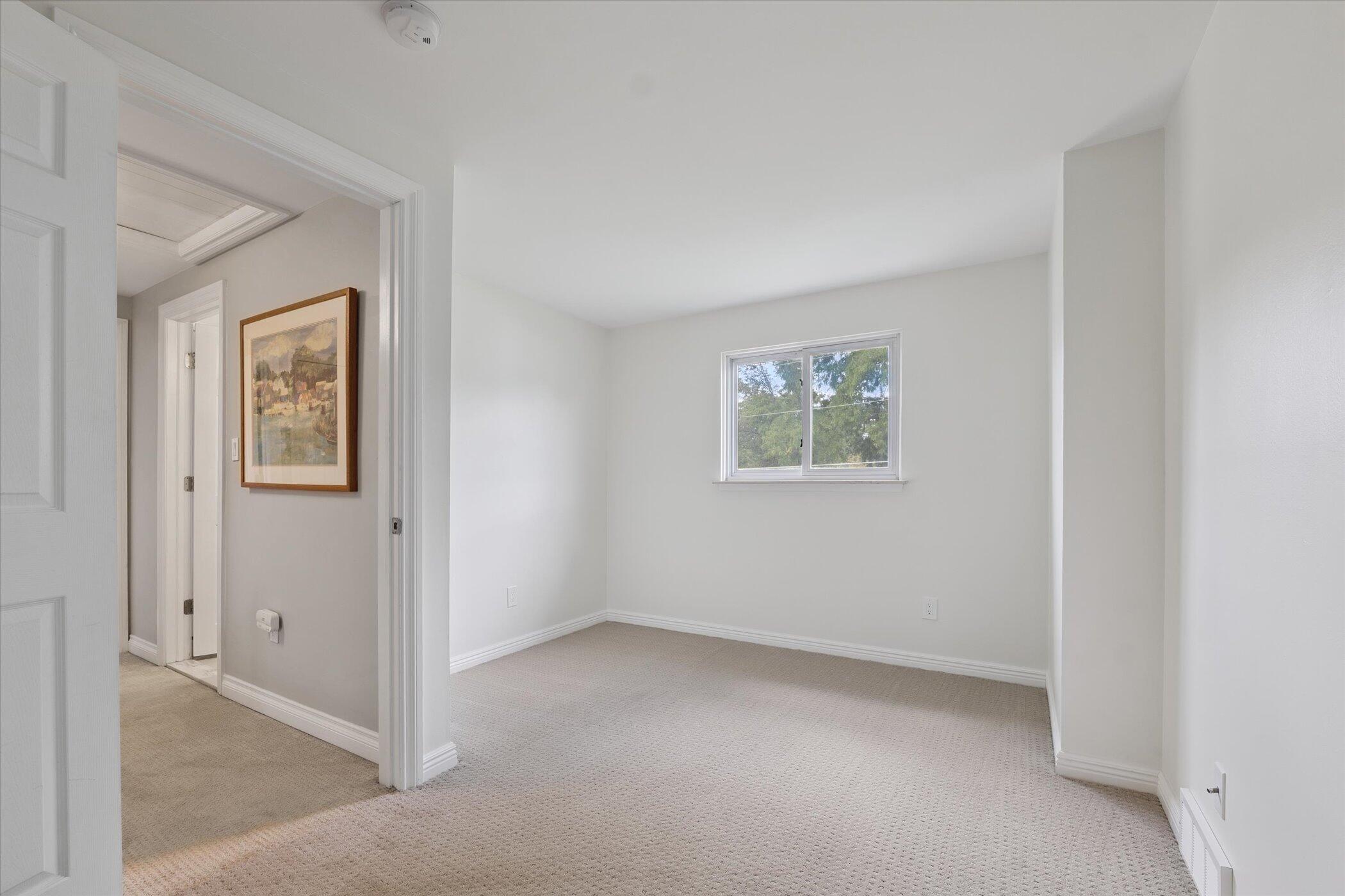 Livonia, Michigan 48152, United States, 4 Bedrooms Bedrooms, ,3 BathroomsBathrooms,Residential,Pending,203216