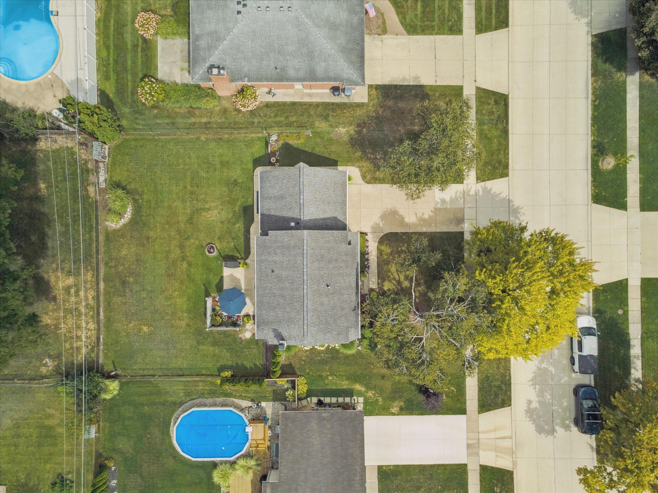 Livonia, Michigan 48152, United States, 4 Bedrooms Bedrooms, ,3 BathroomsBathrooms,Residential,Pending,203216