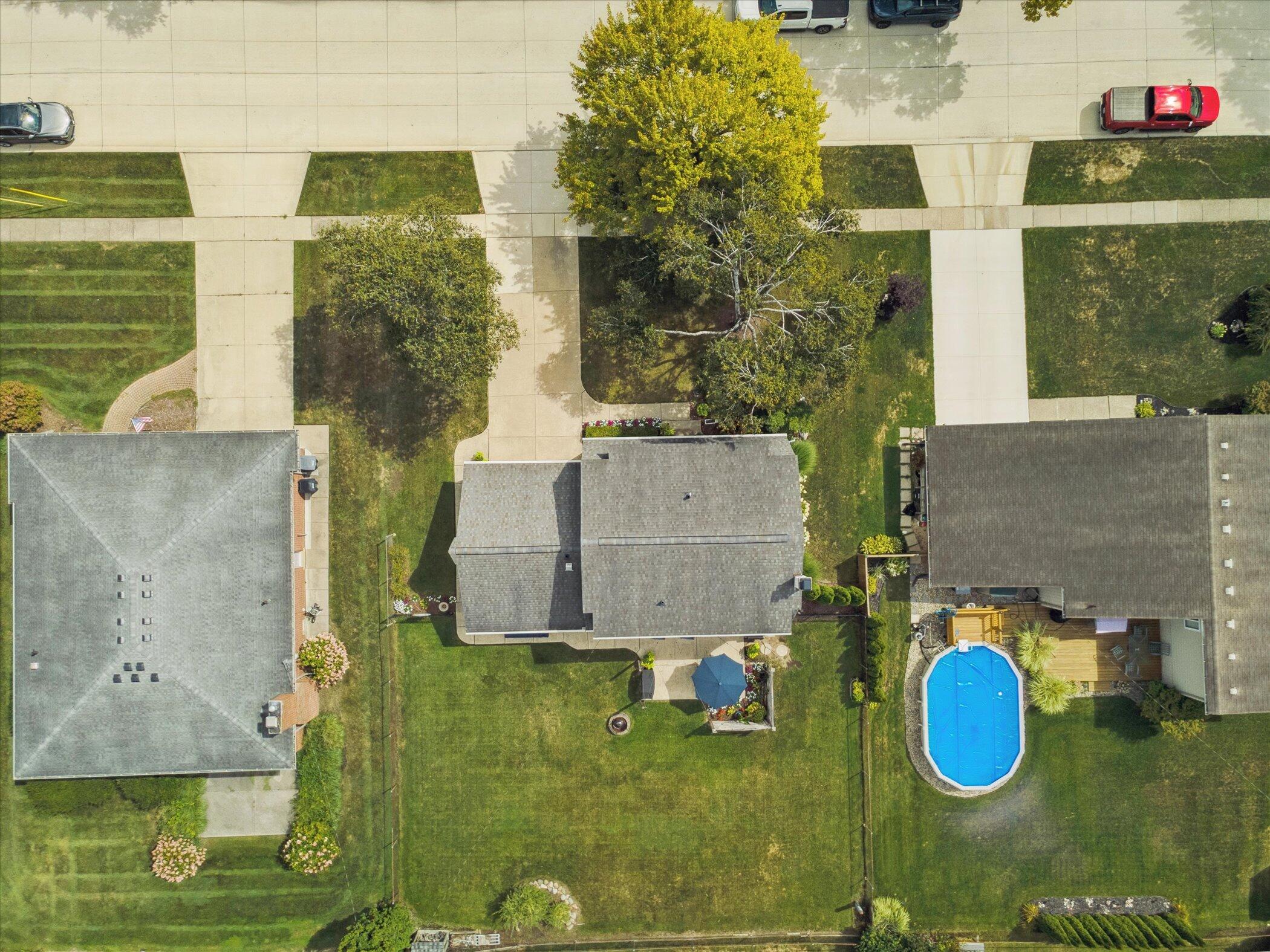 Livonia, Michigan 48152, United States, 4 Bedrooms Bedrooms, ,3 BathroomsBathrooms,Residential,Pending,203216