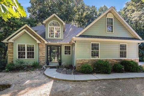 Photo of 5477 Fairview Street, Stevensville, MI 49127 (MLS # 25044935)