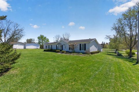 Photo of 10981 Wamplers Lake Road, Brooklyn, MI 49230 (MLS # 26017115)