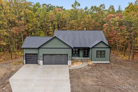 Photo of 14081 Taft Street, Spring Lake, MI 49456 (MLS # 25054622)