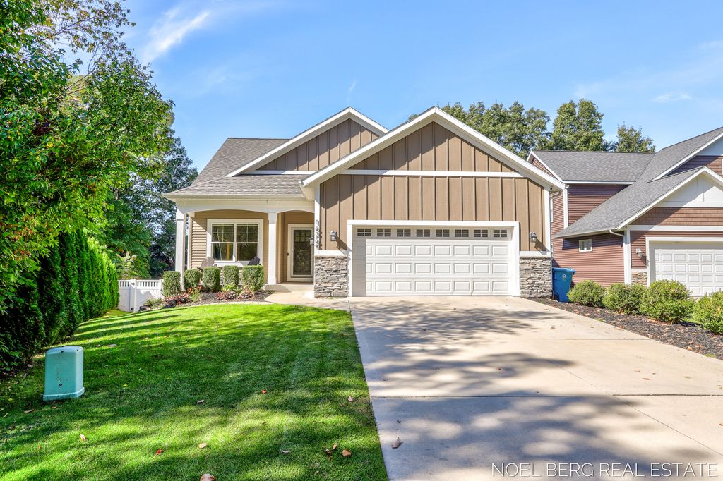 Photo of 16269 Heron Drive, Spring Lake, MI 49456 (MLS # 25050299)