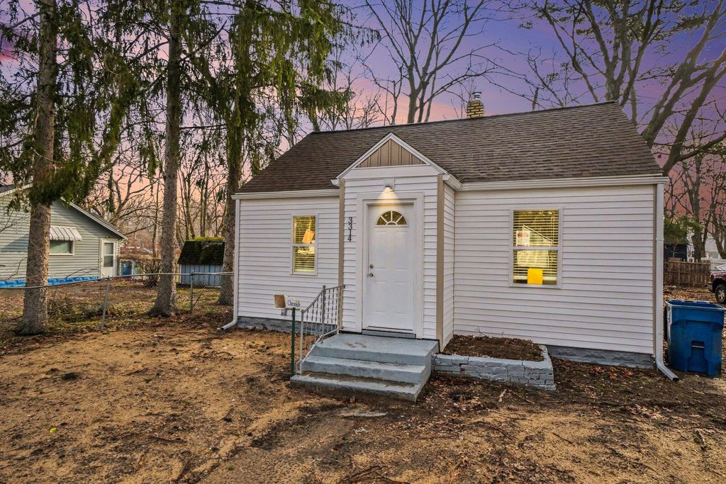 Photo of 3314 8th Street, Muskegon, MI 49444 (MLS # 26011276)