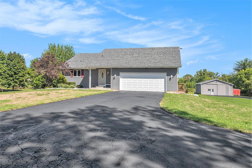 Photo of 6103 142nd Avenue, Holland, MI 49423 (MLS # 25040616)
