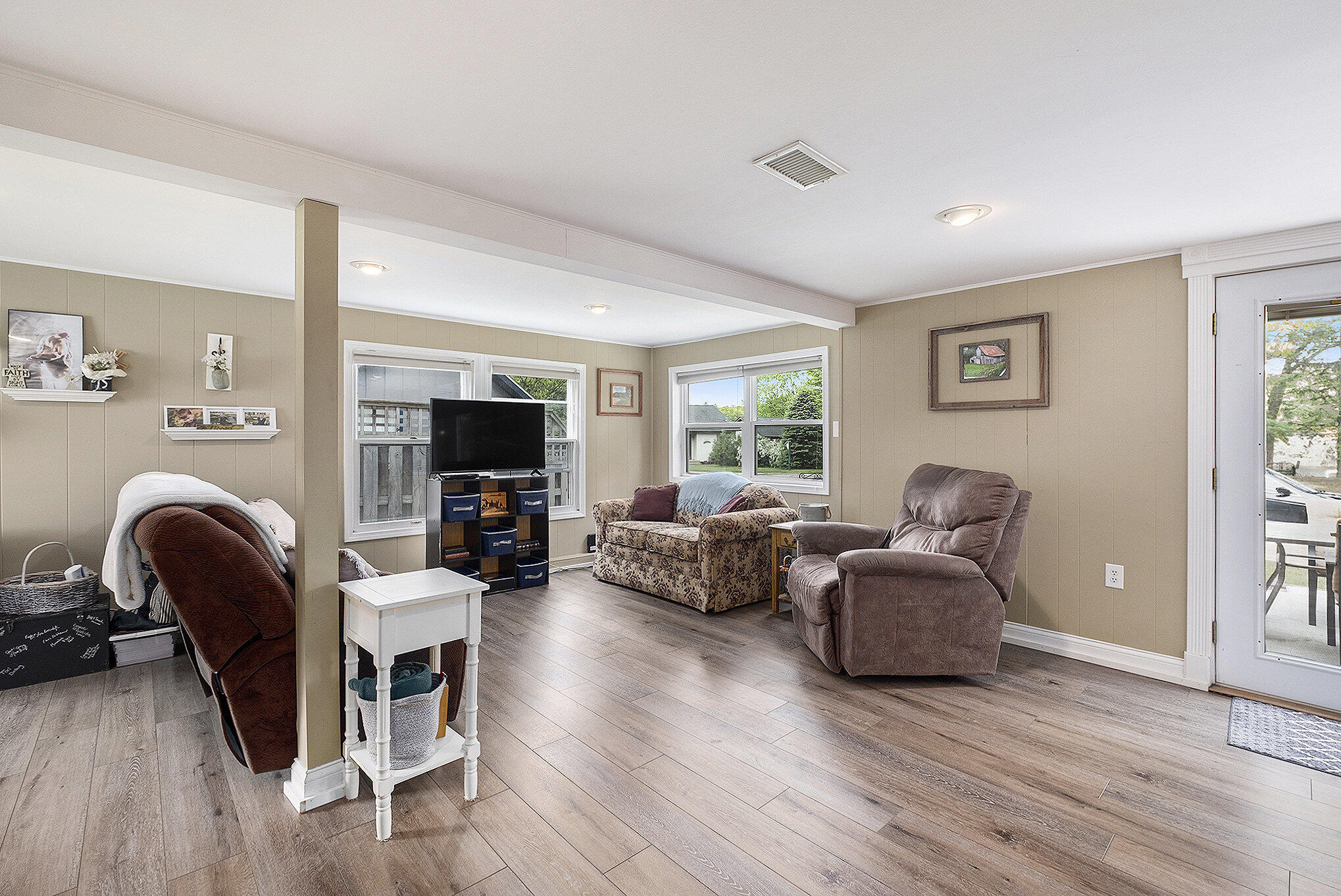 Gowen, Michigan 49326, United States, 2 Bedrooms Bedrooms, ,1 BathroomBathrooms,Residential,Pending,141093