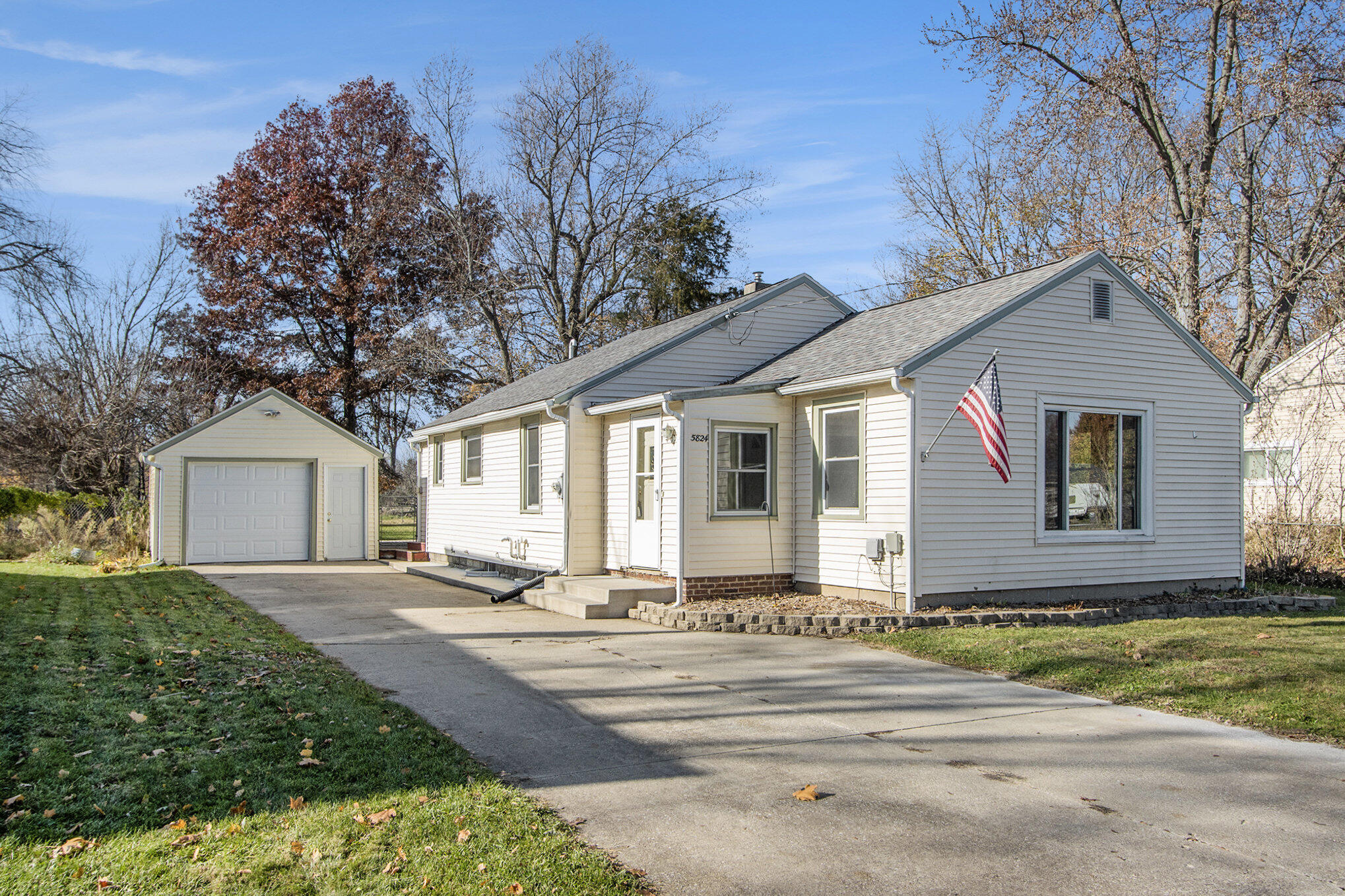 Portage, Michigan 49024, United States, 2 Bedrooms Bedrooms, ,1 BathroomBathrooms,Residential,Active,245088