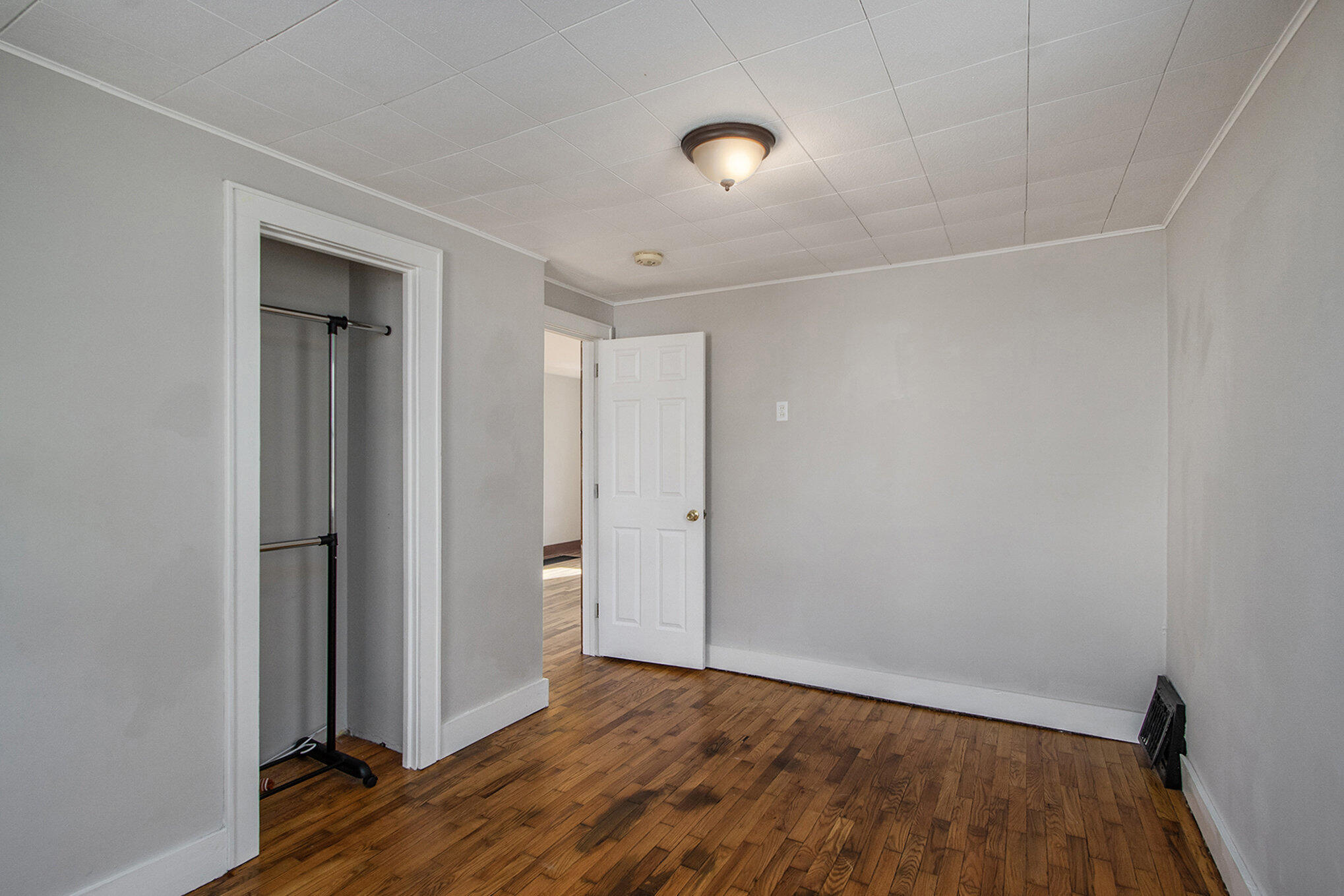 Portage, Michigan 49024, United States, 2 Bedrooms Bedrooms, ,1 BathroomBathrooms,Residential,Active,245088