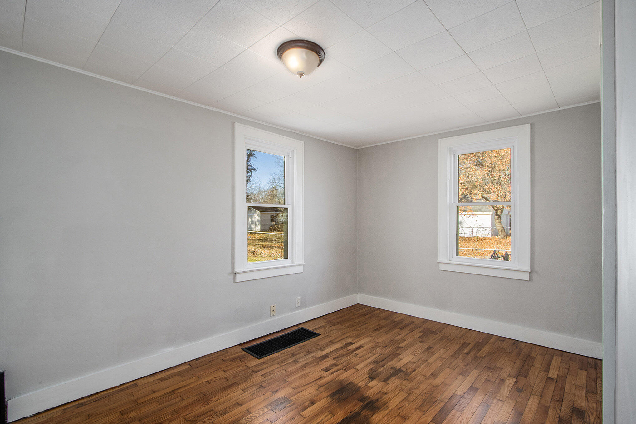 Portage, Michigan 49024, United States, 2 Bedrooms Bedrooms, ,1 BathroomBathrooms,Residential,Active,245088