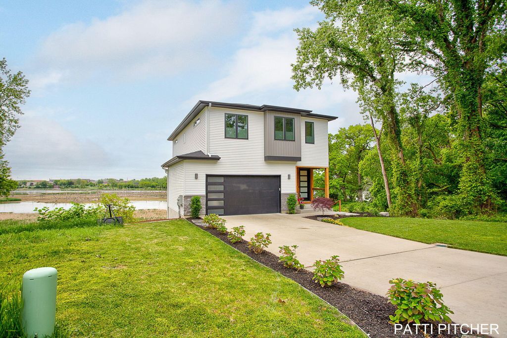 Photo of 104 River Hills Drive, Holland, MI 49424 (MLS # 26015830)