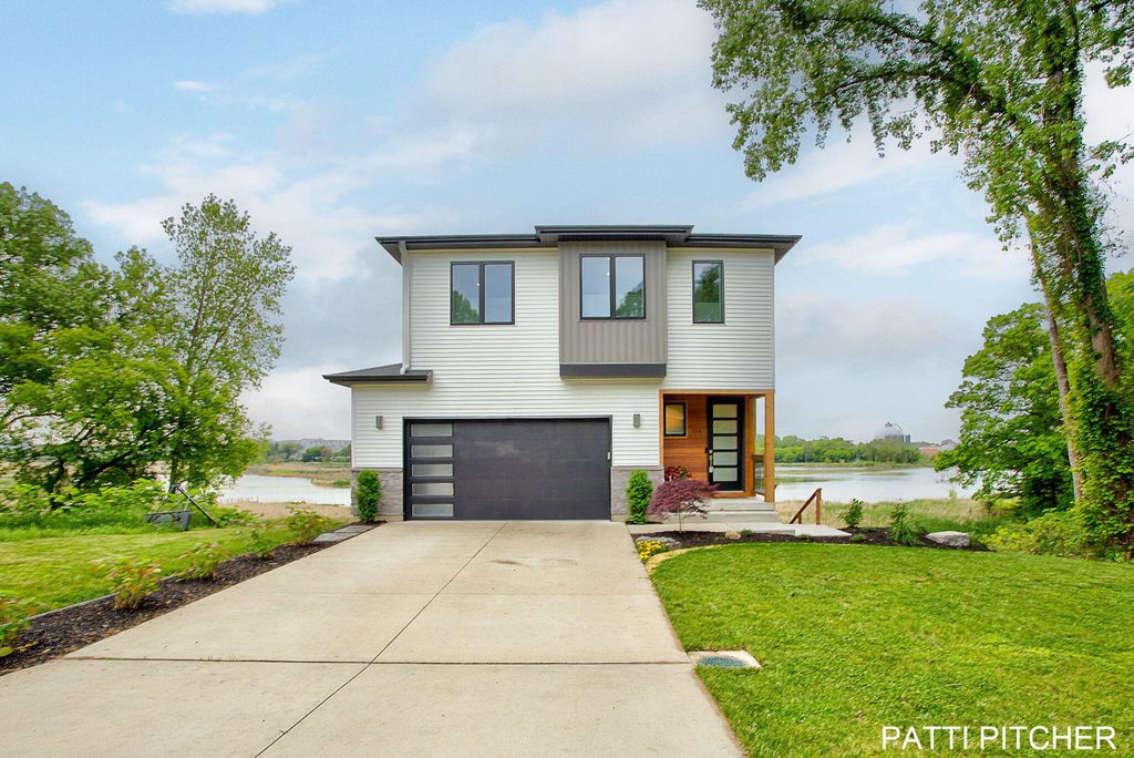 Photo of 104 River Hills Drive, Holland, MI 49424 (MLS # 26015830)